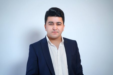 Рустам Азими — талантливый певец и исполнитель таджикской эстрады
